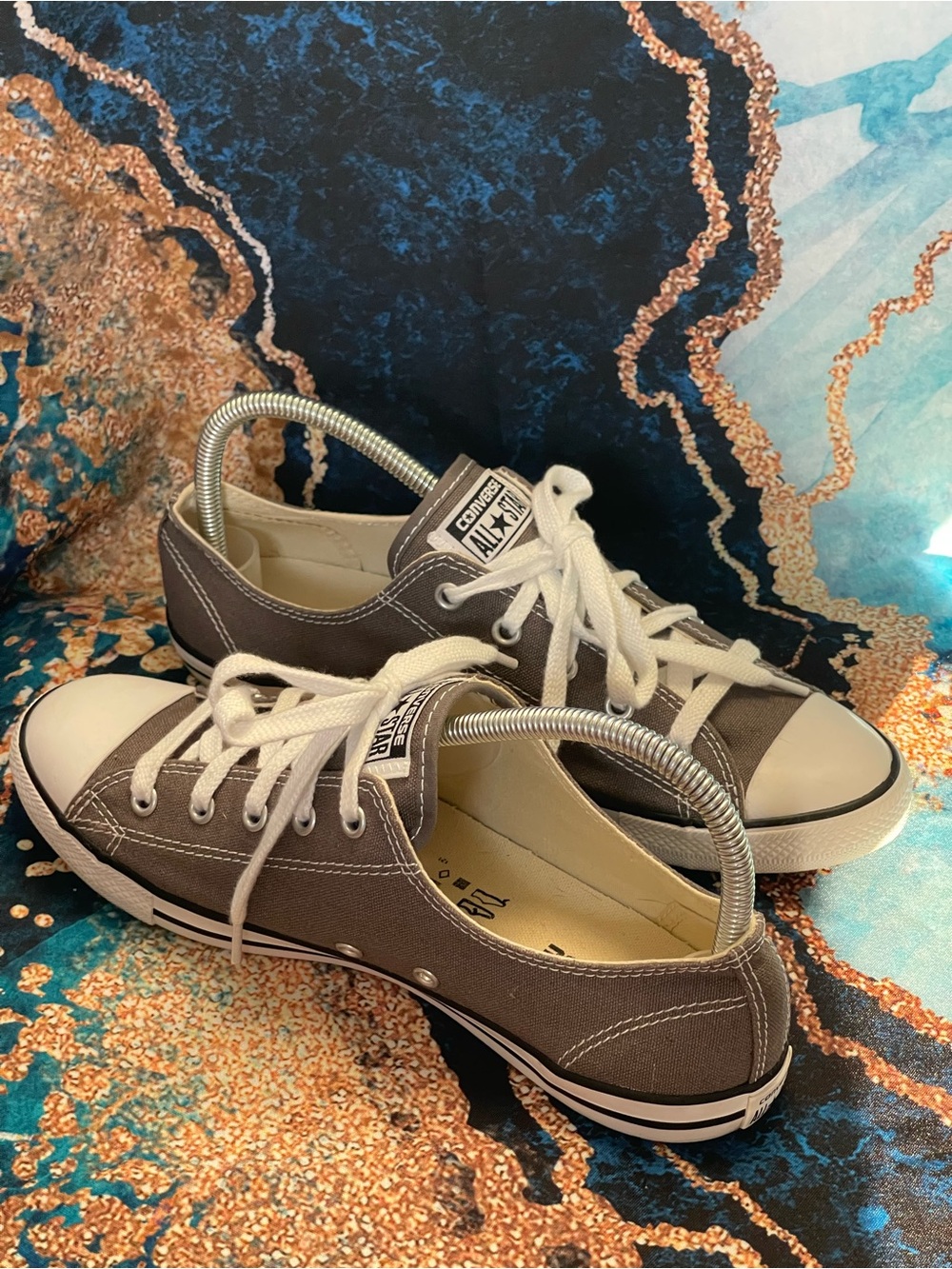 Converse Chuck Taylor All Star Low Top Gray Women’s Size 9 Canvas Sneakers